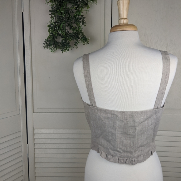 618 Six One Eight | Cropped Linen Blouse - Picture 7 of 7